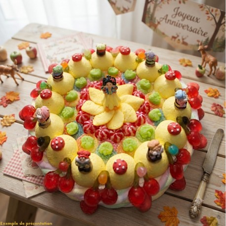 Gâteau de bonbons Blanche neige et les sept nains